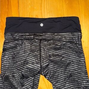 Lululemon Black and Gray Patterned Leggings